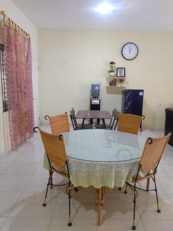 Villa Brastagi Resort Jalan Mimpin Tua Blok C No. 41 Berastagi Eksteriør bilde