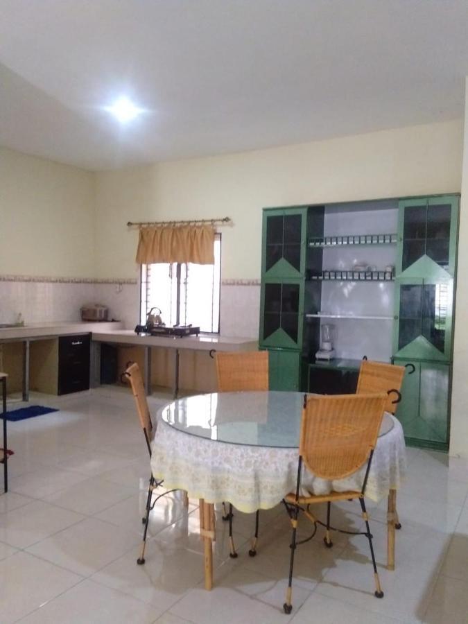 Villa Brastagi Resort Jalan Mimpin Tua Blok C No. 41 Berastagi Eksteriør bilde