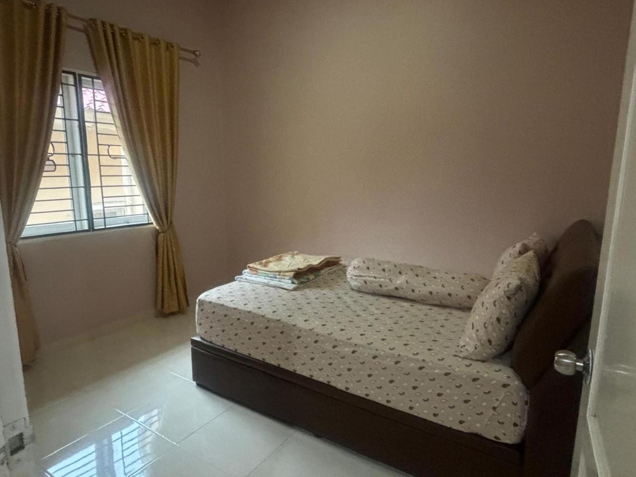 Villa Brastagi Resort Jalan Mimpin Tua Blok C No. 41 Berastagi Eksteriør bilde